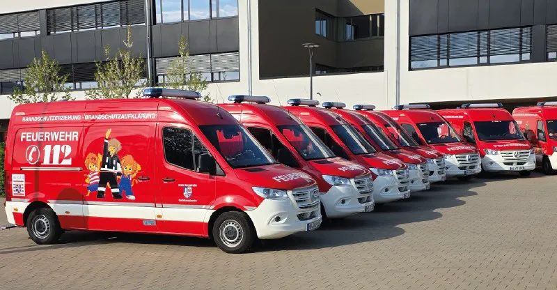 LandesforumFeuerwehrautos-Beitragsbild Brandschutzerziehungsautos von Hessen ordentlich aufgestellt